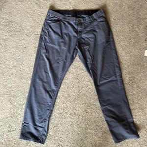 Men’s Gray Nike Dri Fit Pants - 38W 32 L